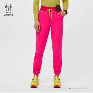 Figs pink Zamora jogger scrubs 🌺